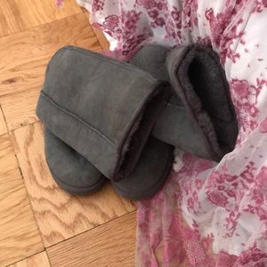 Grey Uggs